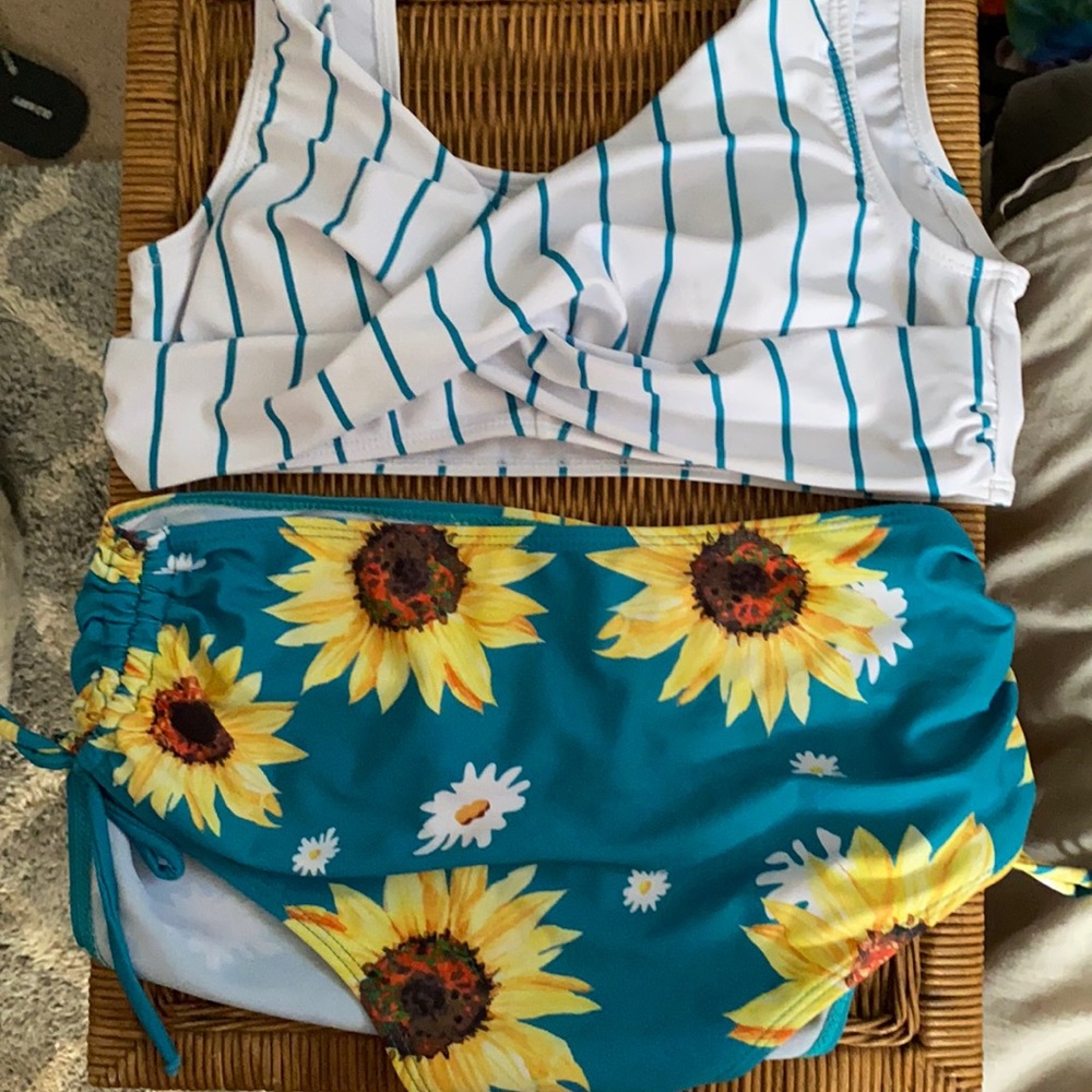 Bathing suit